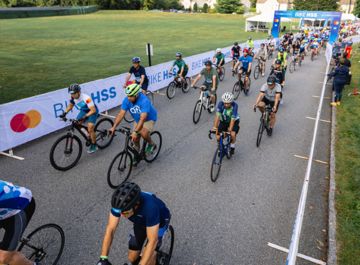 Cyclists at BIKE HSS